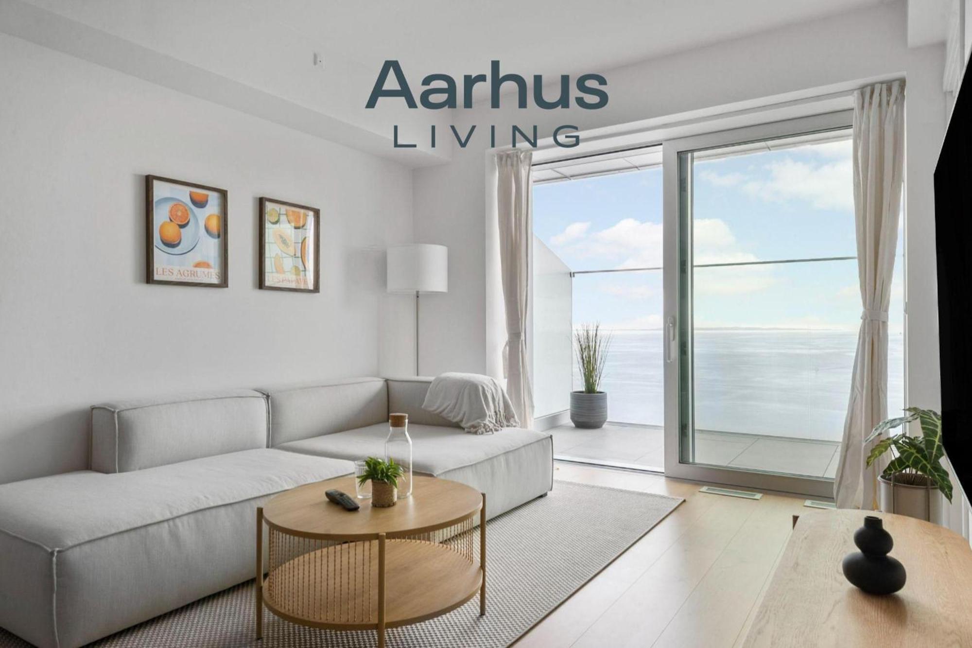 Apartamento Endless Ocean Views With Private Balcony Århus Exterior foto